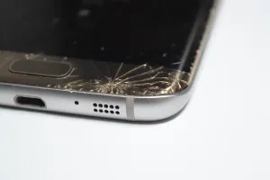 Zbita szybka to nie koniec świata! Serwis telefonów w Krakowie