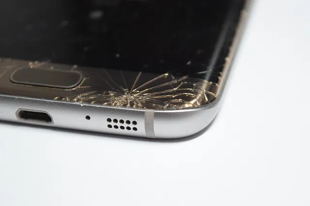 Zbita szybka to nie koniec świata! Serwis telefonów w Krakowie